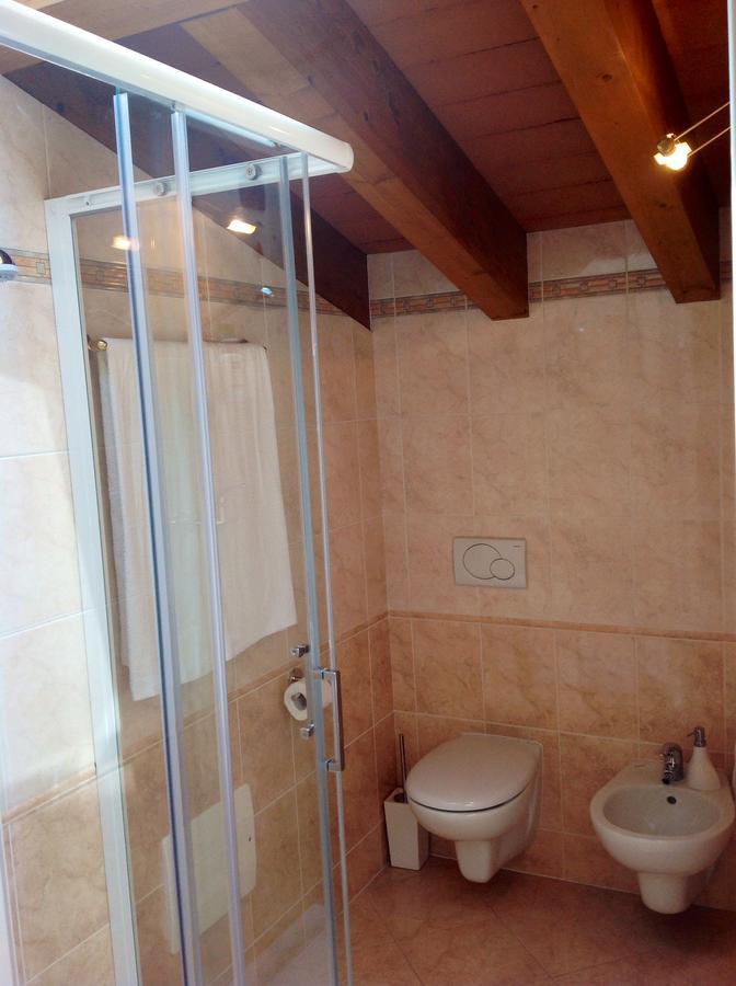 La Folaga Bed & Breakfast Gavirate Luaran gambar